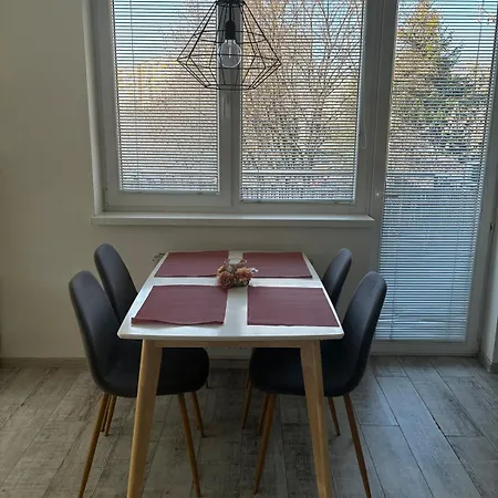 Sunny In Quiet Area Apartamento